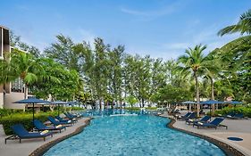 Le Meridien Phuket Mai Khao Beach Resort